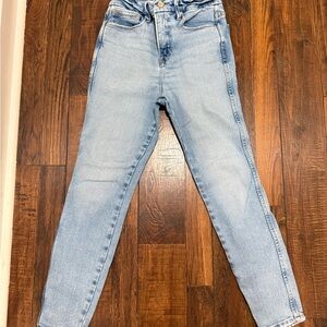 Good American Light Wash High-Rise Skinny Jeans